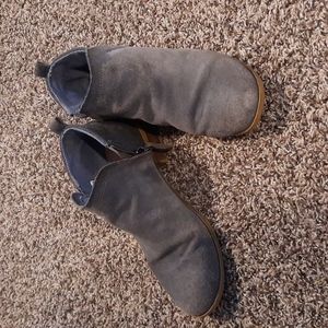 Tom's Boots